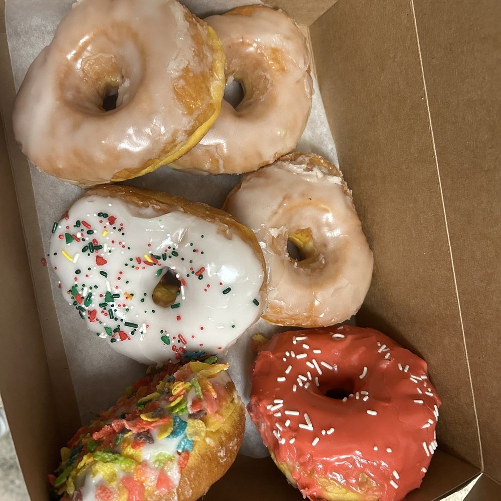 THE BEST 10 Donuts near CROWN POINT, IN 46307 - Last Updated October 2024 -  Yelp