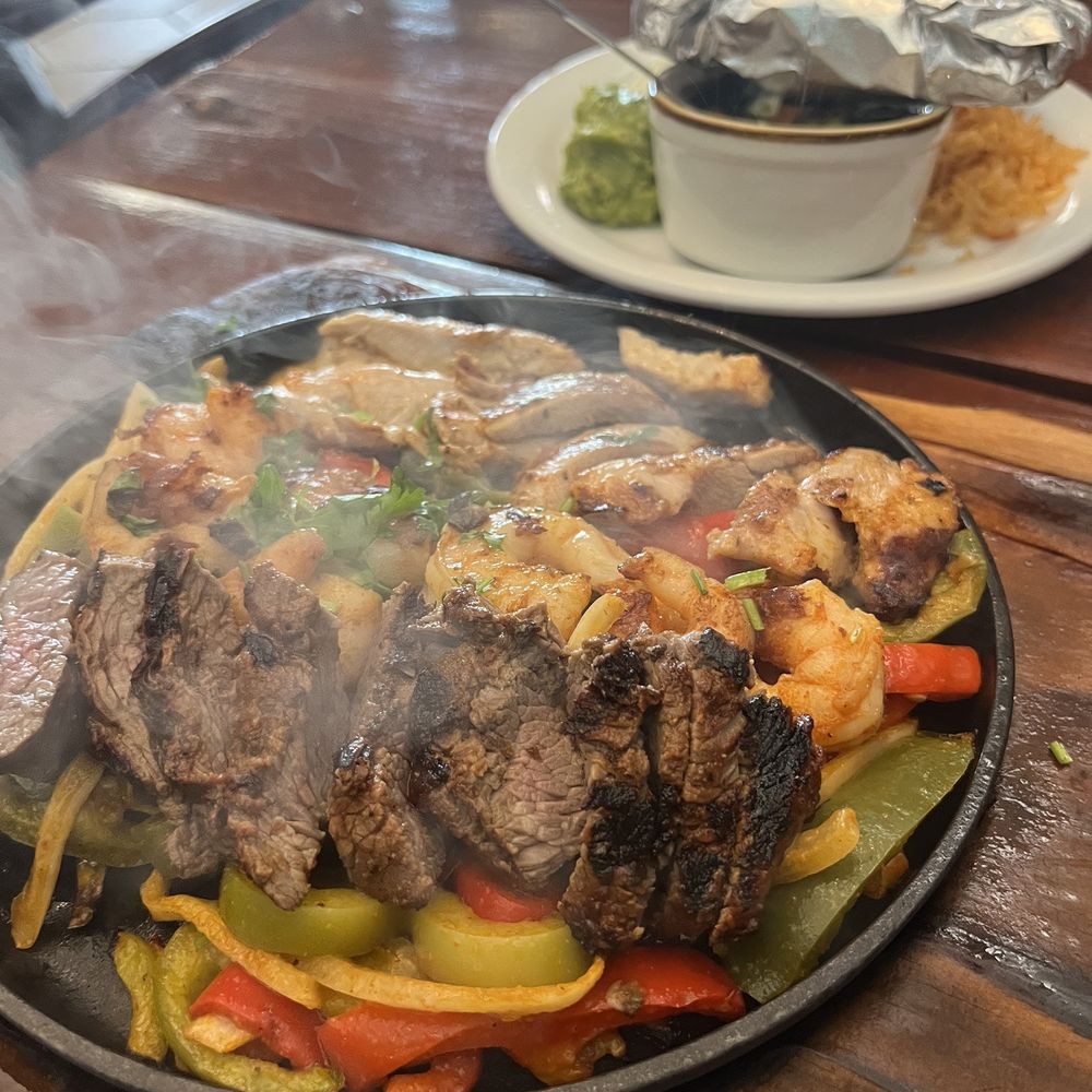 Mr Mojito Bar & Grill - Fajita Trio - New American Near Me - San Jose, California Mr Mojito Bar & Grill - Fajita Trio - New American Near Me - San Jose, California