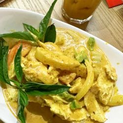 The Wok and Bowl - Chicken with yellow curry