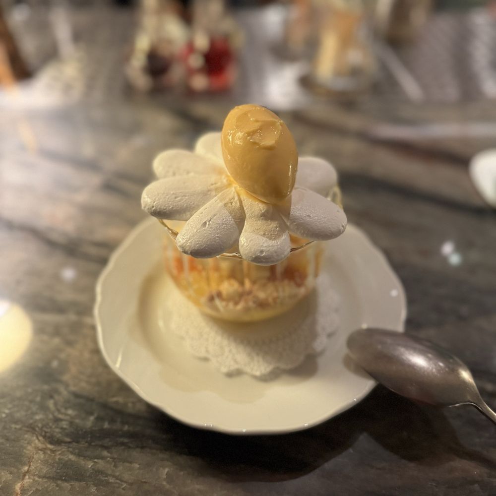 Fleurette - Dessert - Winter Citrus Vacherin 3/5 - French Near Me - San Diego, California Fleurette - Dessert - Winter Citrus Vacherin 3/5 - French Near Me - San Diego, California