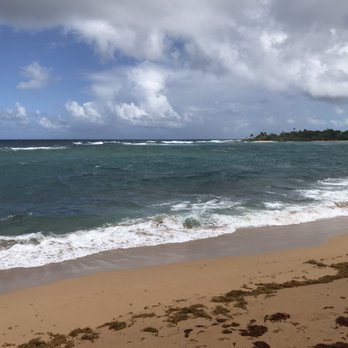 Mi Casita Seafood - A pasos puedes disfrutar un rato de la vista del mar - Puerto Rican Near Me - Loíza, Puerto Rico