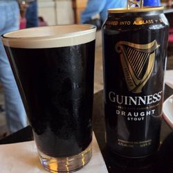 Delmonico's Italian Steakhouse - CAN't go wrong with a Guinness.