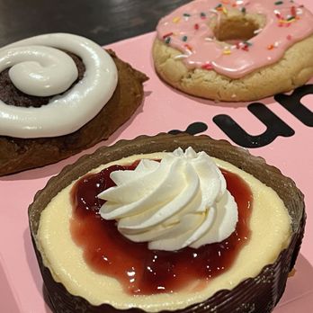 Crumbl - Sierra Lakes - Cheesecake - Bakeries Near Me - Fontana, California Crumbl - Sierra Lakes - Cheesecake - Bakeries Near Me - Fontana, California