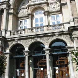 Opéra Théâtre d'Avignon et des pays de Vaucluse - Opéra - façade - Avignon