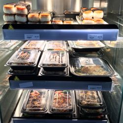 Sierra Deli & Market - Hot food