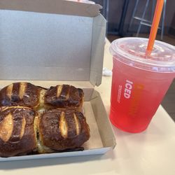 Dunkin' - Ham and Swiss Pretzel Sliders & Strawberry Dragonfruit Lemonade Refresher
