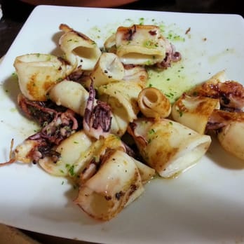 El Txoko - Calamares a la plancha, súper ricos - Tapas/Small Plates Near Me - Benidorm, A