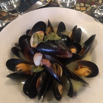 Grotta Azzurra - 1st course: Mussels Picantino - Italian Near Me - New York, New York