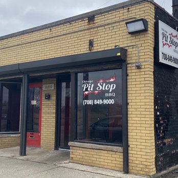 Chicago Pit Stop BBQ - Outside - Barbeque Near Me - Riverdale, Illinois