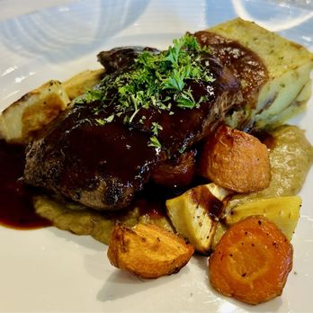 Suomenlinnan Panimo - Grilled reindeer calf roast with cep mushroom crème, red wine sauce, root vegetables and a rosemary, potato terrine. - Breweries Near Me - Helsinki, 18 Suomenlinnan Panimo - Grilled reindeer calf roast with cep mushroom crème, red wine sauce, root vegetables and a rosemary, potato terrine. - Breweries Near Me - Helsinki, 18