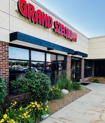 Grand Szechuan Restaurant by null