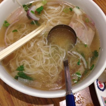 Pho Com 99 - XL rare beef Pho with tendon - Vietnamese Near Me - Mississauga, Ontario