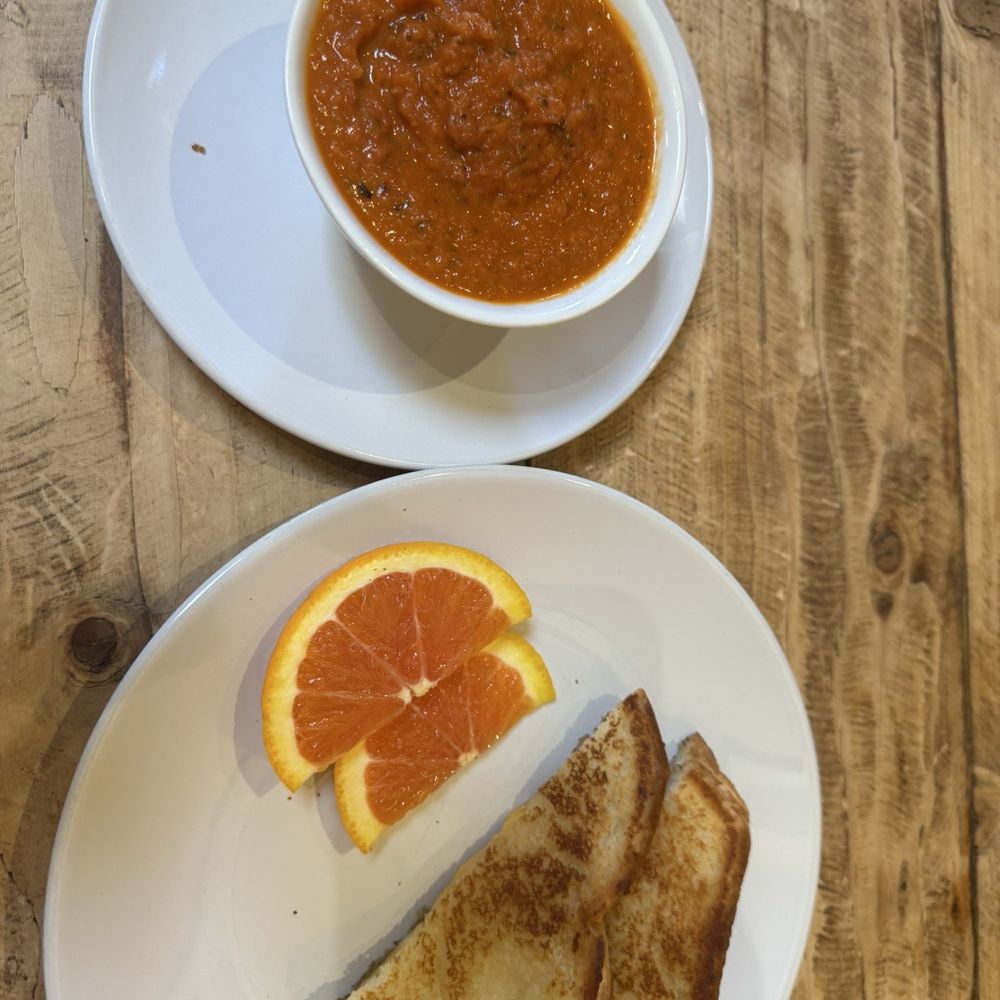 Madelyn's - Grilled cheese and tomato soup - Coffee & Tea Near Me - Las Cruces, New Mexico