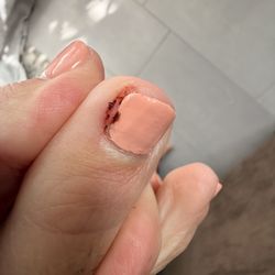 Realm Nails & Spa - Pedicure