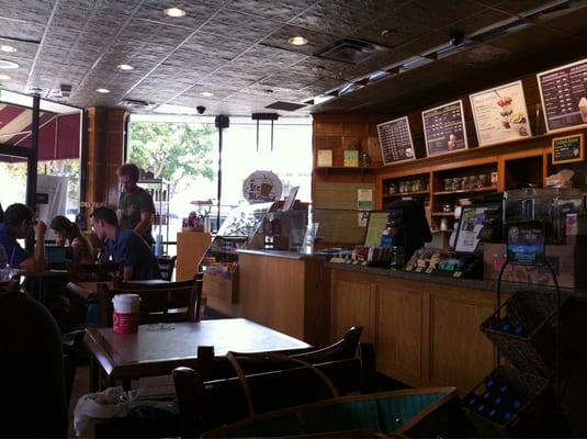 The Coffee Bean & Tea Leaf by null