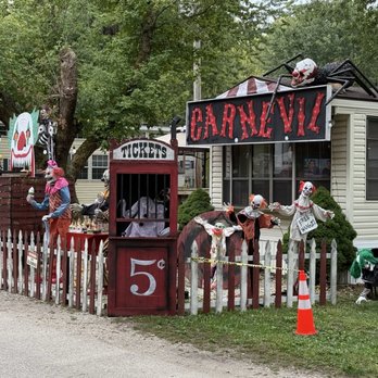 Fish Lake Beach Camping Resort - Campgrounds Near Me - Volo, Illinois