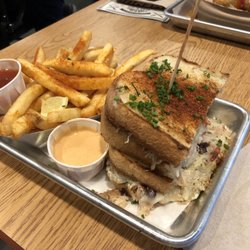 Slapfish - Clobster grilled cheese