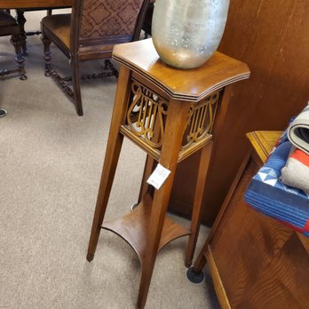 Stellar Consignment - Furniture Stores Near Me - Reno, Nevada