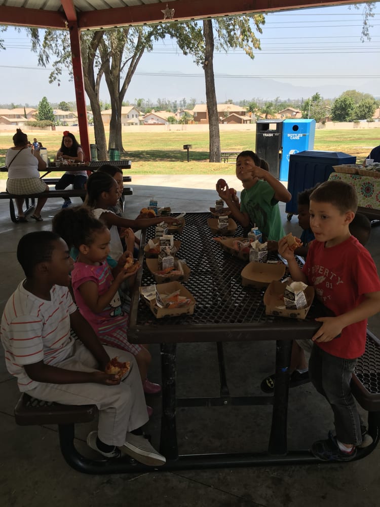 Maheia Family Day Care - childcare center in Fontana, CA