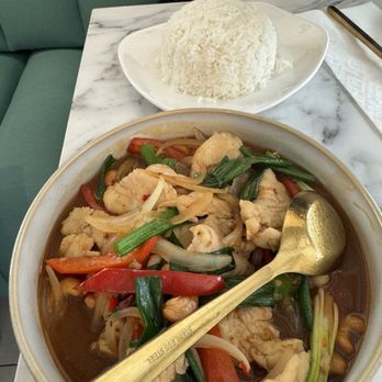 Ar-Haan - Cashew chicken - Thai Near Me - Houston, Texas Ar-Haan - Cashew chicken - Thai Near Me - Houston, Texas