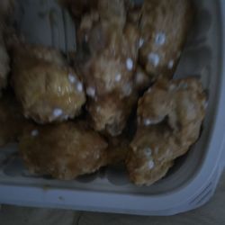 Metro - Chicken wings with mold