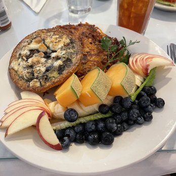 Sandpiper Cafe - Quiche with fruit and hash browns! - Breakfast & Brunch Near Me - Juneau, Alaska Sandpiper Cafe - Quiche with fruit and hash browns! - Breakfast & Brunch Near Me - Juneau, Alaska