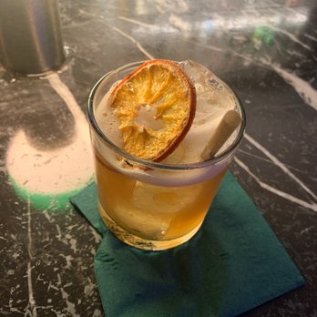 The Robinson Cocktail Lounge - Sweat the technique - Cocktail Bars Near Me - Orlando, Florida The Robinson Cocktail Lounge - Sweat the technique - Cocktail Bars Near Me - Orlando, Florida