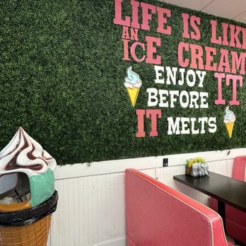 Dream the La Cream - Ice Cream & Frozen Yogurt Near Me - Virginia Beach, Virginia Dream the La Cream - Ice Cream & Frozen Yogurt Near Me - Virginia Beach, Virginia
