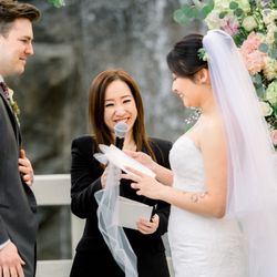 Allegro Event - We have trilingual officiant and mc services. Our team are fluent in Cantonese, Mandarin and English