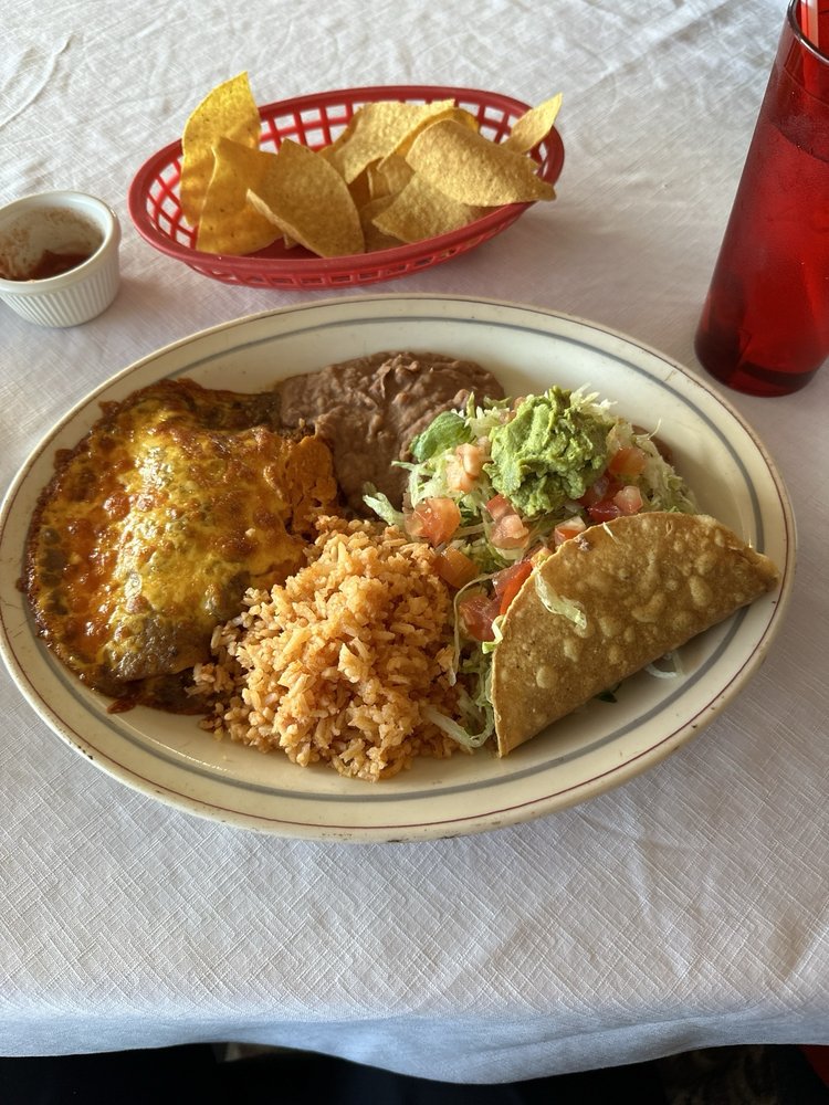 Old Mexico Restaurant Logo