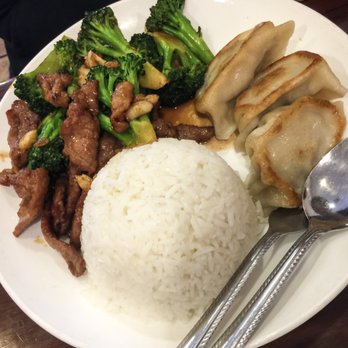 Macau Cafe - Brocolli beef - Chinese Near Me - Sacramento, California