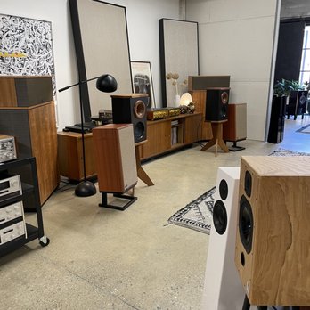 Common Wave Hi-Fi - High Fidelity Audio Equipment Near Me - Los Angeles, California Common Wave Hi-Fi - High Fidelity Audio Equipment Near Me - Los Angeles, California