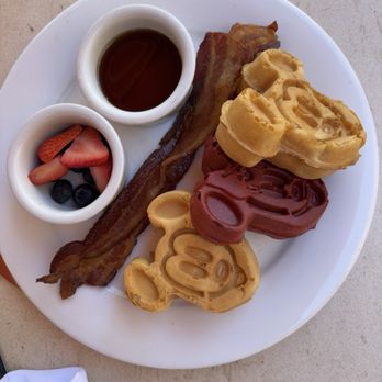 Makahiki - Kids entree Mickey pancakes - Bars Near Me - Kapolei, Hawaii