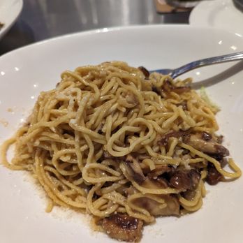 Yard House - garlic parmesan noodles - New American Near Me - Rancho Mirage, California Yard House - garlic parmesan noodles - New American Near Me - Rancho Mirage, California