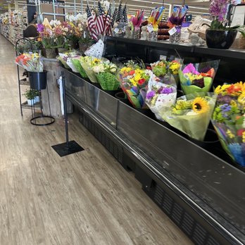 Save Mart - Pretty flowers..... - Grocery Near Me - reedley, California Save Mart - Pretty flowers..... - Grocery Near Me - reedley, California