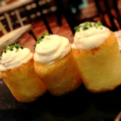 5Sentidos - Papas Bravas de Sergi arola....un plato que nos recuerda que la cocina innovadora se inspira en lo tradicional.