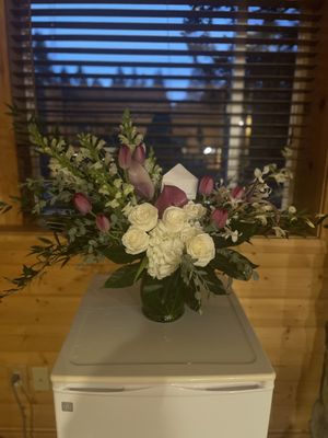 Loves Me Flowers by null