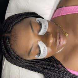 T-Beauty Lounge - Volume lashes