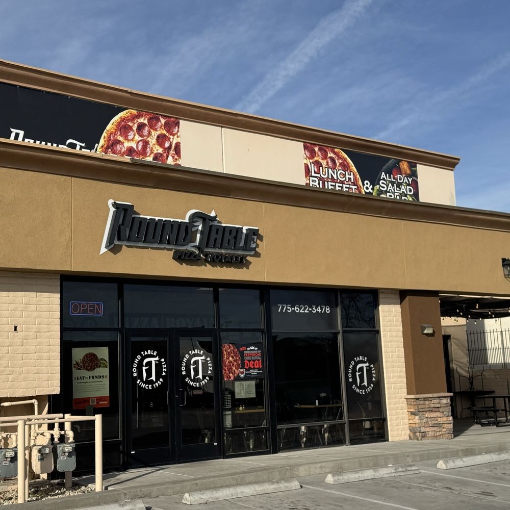 Round Table Pizza - Round Table Pizza & Salad Bar Buffet at the Moana Round Table. It was fabulous. You have to try it. I'm hooked. Julie A - Pizza Near Me - Reno, Nevada Round Table Pizza - Round Table Pizza & Salad Bar Buffet at the Moana Round Table. It was fabulous. You have to try it. I'm hooked. Julie A - Pizza Near Me - Reno, Nevada