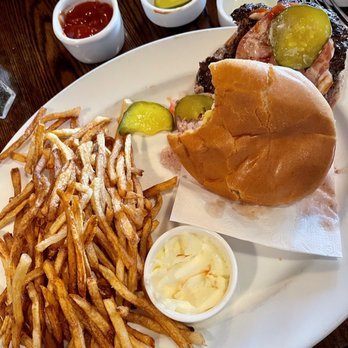 River Bend Bistro - The Best burger in Alexandria - American Near Me - Alexandria, Virginia River Bend Bistro - The Best burger in Alexandria - American Near Me - Alexandria, Virginia