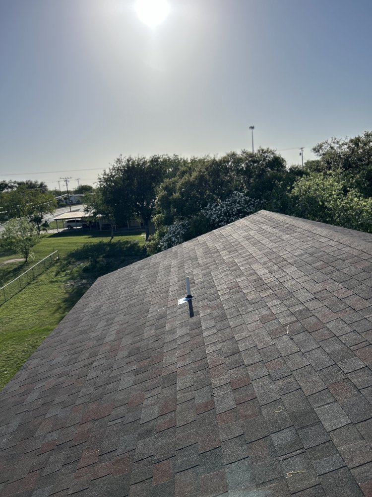 Slide of Hernandez roofing