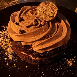 Summer House - Chocolate cake