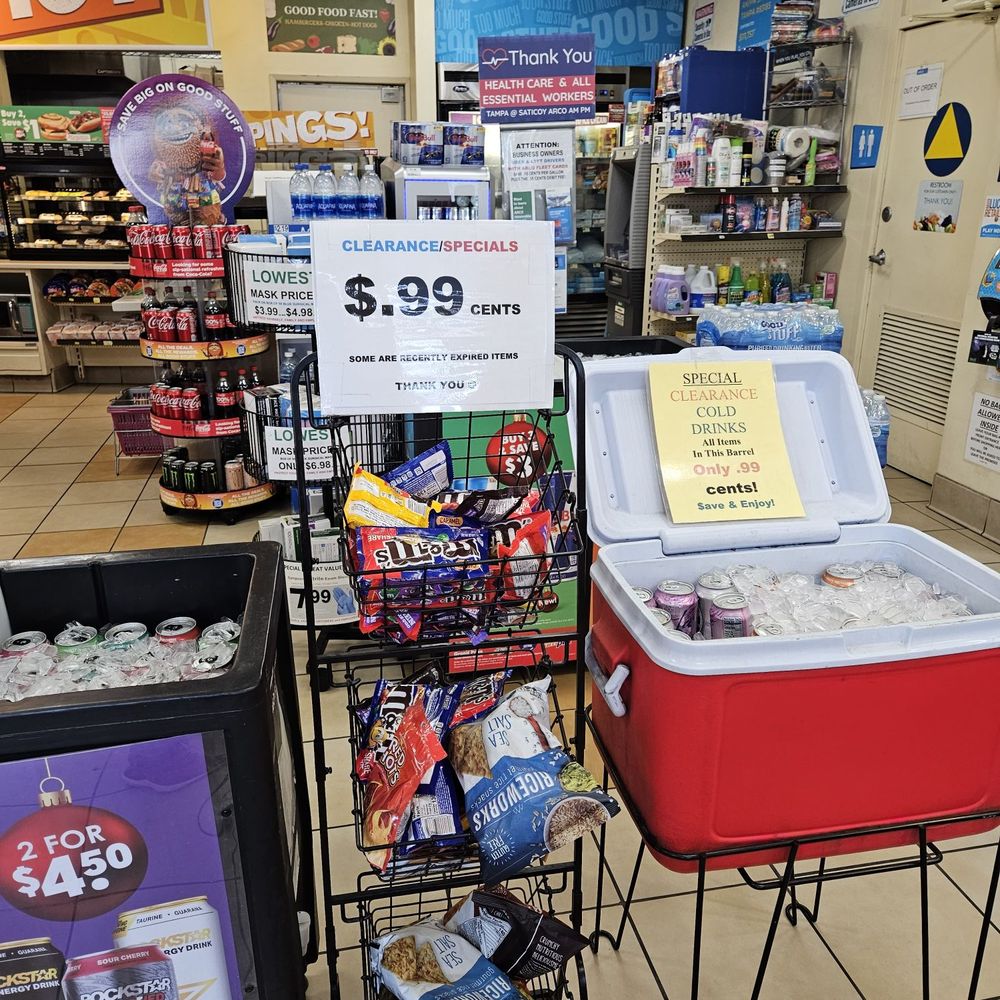 ampm - Inside of Arco - Convenience Stores Near Me - Reseda, California