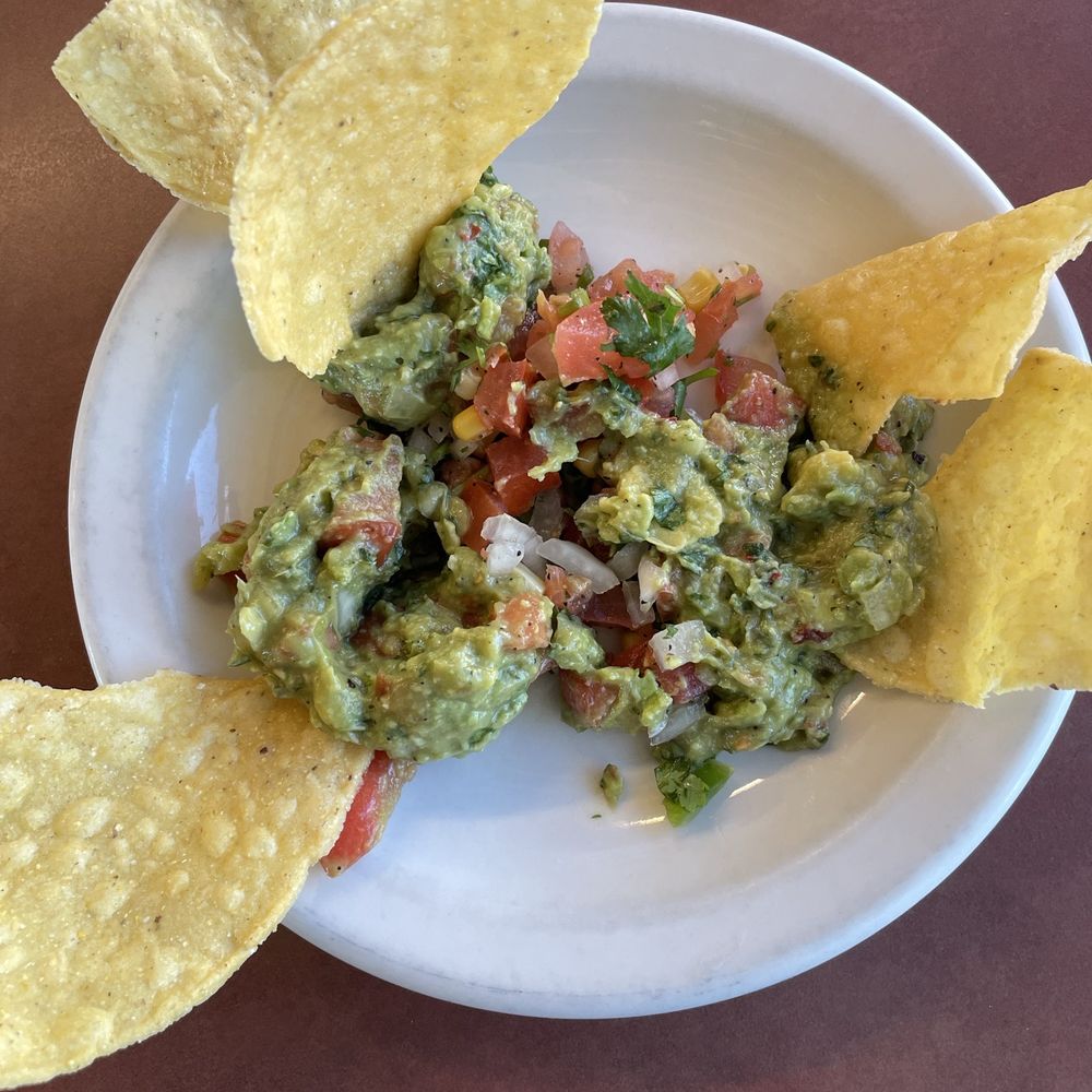 El Columpio - Guacamole - Mexican Near Me - Mitchell, South Dakota El Columpio - Guacamole - Mexican Near Me - Mitchell, South Dakota