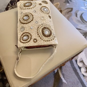 Le Cinq - So fancy even the purse gets a chair - French Near Me Le Cinq - So fancy even the purse gets a chair - French Near Me