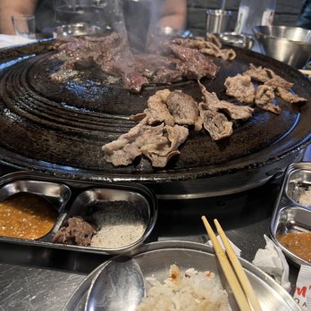 The Cast Iron Pot 3 - Beef Brisket on the bottom, Galbi on top - Korean Near Me - Flushing, New York