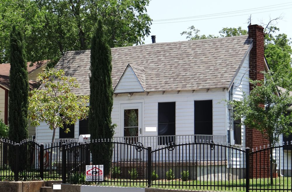 Slide of Cerda Roofing Services