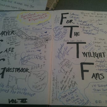 Carver Cafe - Twilight Guestbook whole thing was full!!! - Delis Near Me - Damascus, Oregon