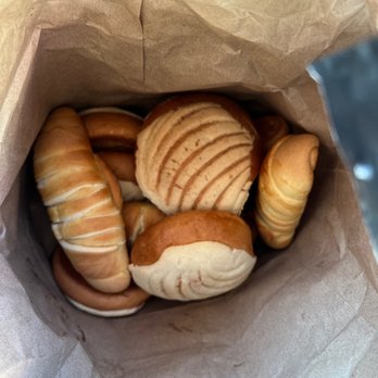 Chapinlandia Bakery - Muy rico pan ! - Bakeries Near Me - Oakland, California Chapinlandia Bakery - Muy rico pan ! - Bakeries Near Me - Oakland, California