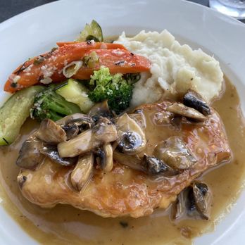 Union Hotel Restaurant and Bar - Chicken Marsala with veggies and mashed potatoes. So good! - Italian Near Me - Benicia, California Union Hotel Restaurant and Bar - Chicken Marsala with veggies and mashed potatoes. So good! - Italian Near Me - Benicia, California